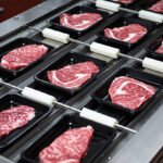 تصويت عمال JBS على الإضراب: نزاع عمالي يلوح في الأفق