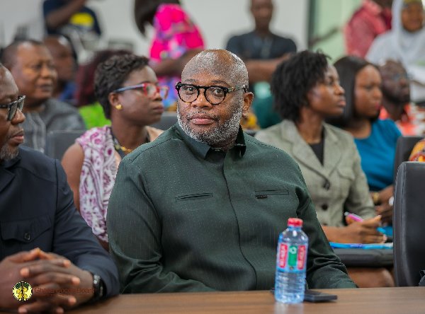 أزمة الكاكاو: تخفيضات في رواتب مسؤولي مجلس الكاكاو