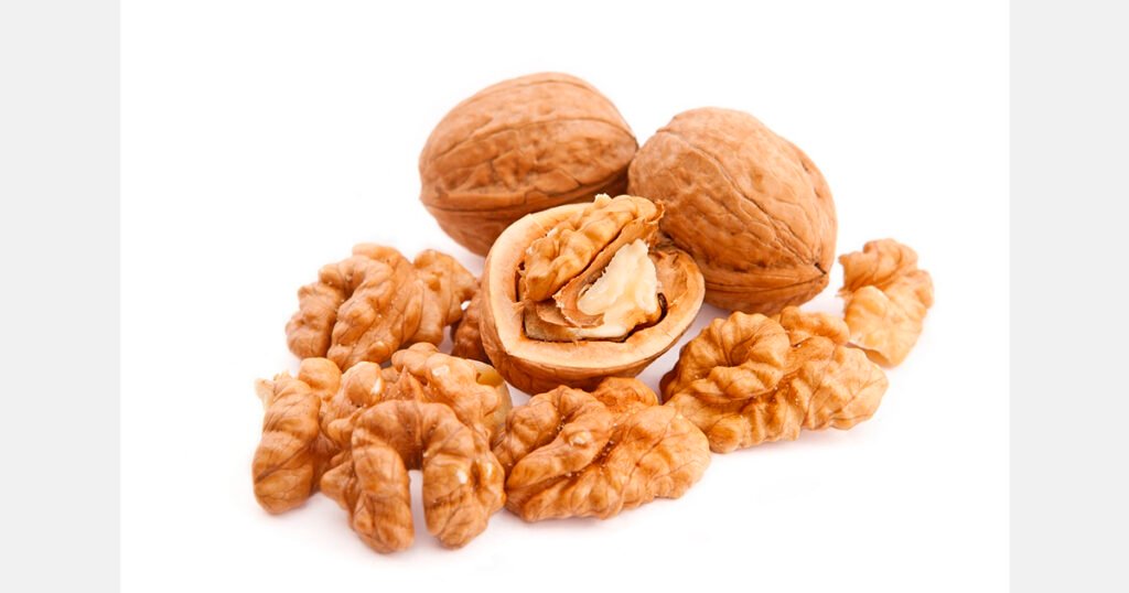 تراجع صادرات الجوز الأوكرانية: خسارة مكانة في السوق العالمية في عام 2025